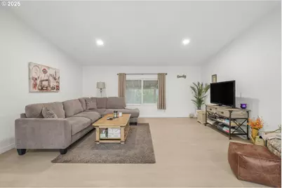 18780 Central Point Rd #19, Oregon City, OR 97045 - Photo 6