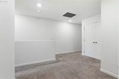 17 NE 134th Pl, Portland, OR 97230 - Photo 22
