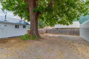 141 Poplar St, Powers, OR 97466 - Photo 30