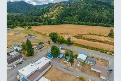 141 Poplar St, Powers, OR 97466 - Photo 36