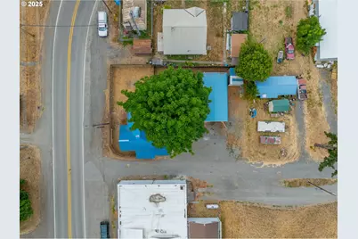 141 Poplar St, Powers, OR 97466 - Photo 32