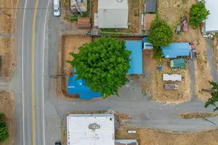 141 Poplar St, Powers, OR 97466 - Photo 32