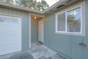 1250 34th Pl, Florence, OR 97439 - Photo 6