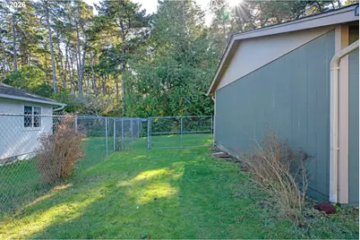 1250 34th Pl, Florence, OR 97439 - Photo 36