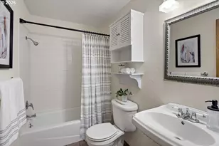 765 Foothill Dr, Eugene, OR 97405 - Photo 18