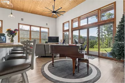 5795 Hubbard Creek Rd, Umpqua, OR 97486 - Photo 10