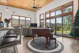 5795 Hubbard Creek Rd, Umpqua, OR 97486 - Photo 4