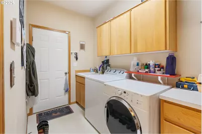 3148 NE Rocky Butte Ln, Portland, OR 97220 - Photo 16