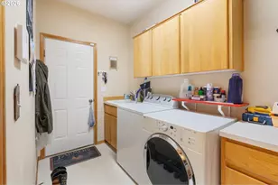 3148 NE Rocky Butte Ln, Portland, OR 97220 - Photo 16