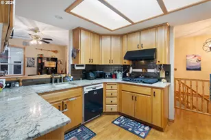 3148 NE Rocky Butte Ln, Portland, OR 97220 - Photo 12