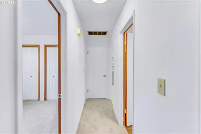 1617 NE Morgan St, Portland, OR 97211 - Photo 18