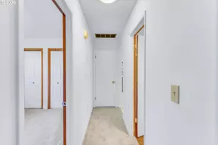 1617 NE Morgan St, Portland, OR 97211 - Photo 18