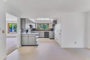 1617 NE Morgan St, Portland, OR 97211 - Photo 10
