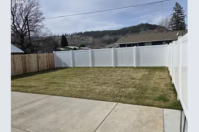 2812 N 4th St, La Grande, OR 97850 - Photo 28