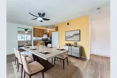 235 NW Fenton St, McMinnville, OR 97128 - Photo 24