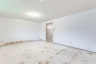 235 NW Fenton St, McMinnville, OR 97128 - Photo 6