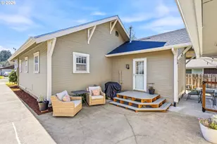 423 S 1st St, Silverton, OR 97381 - Photo 26