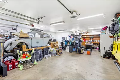 423 S 1st St, Silverton, OR 97381 - Photo 32