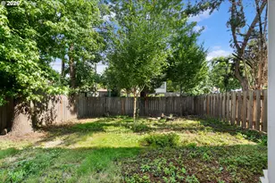 6025 SW Cherryhill Dr, Beaverton, OR 97008 - Photo 38