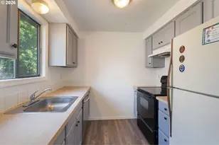 6025 SW Cherryhill Dr, Beaverton, OR 97008 - Photo 28