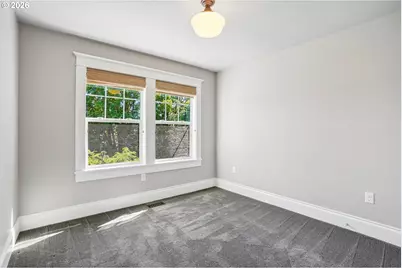 2433 SE Ivon St, Portland, OR 97202 - Photo 20