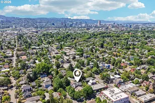 2433 SE Ivon St, Portland, OR 97202 - Photo 46