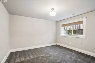 2433 SE Ivon St, Portland, OR 97202 - Photo 34