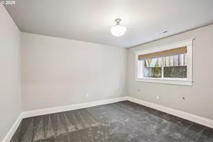 2433 SE Ivon St, Portland, OR 97202 - Photo 34