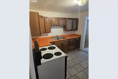 31 SE Darrell Ave, Winston, OR 97496 - Photo 2