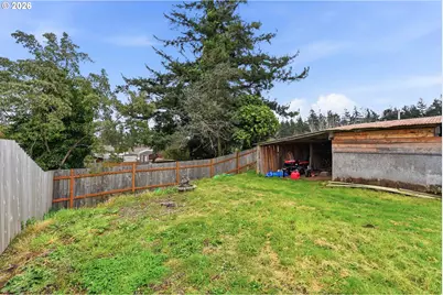 2611 Everett Ave, North Bend, OR 97459 - Photo 22