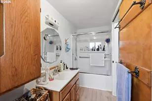 2611 Everett Ave, North Bend, OR 97459 - Photo 12