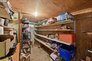 2611 Everett Ave, North Bend, OR 97459 - Photo 28