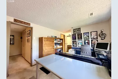 160 Westbrook Way, Eugene, OR 97405 - Photo 14