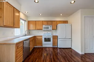 6621 N Columbia Way, Portland, OR 97203 - Photo 6