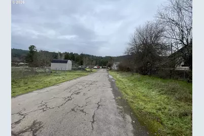 48433 Jasper Dr, Oakridge, OR 97463 - Photo 4