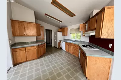 25482 E Cedar Glen Loop, Welches, OR 97067 - Photo 8