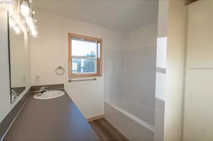 51690 Rose St, Blue River, OR 97413 - Photo 16