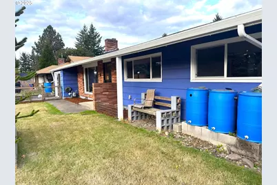 2442 SE 190th Ave, Portland, OR 97233 - Photo 4