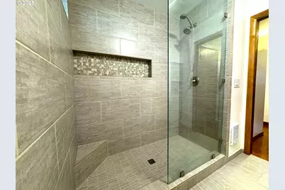 2442 SE 190th Ave, Portland, OR 97233 - Photo 18