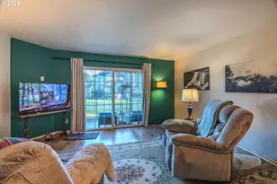1802 NE Hogan Dr, Gresham, OR 97030 - Photo 18