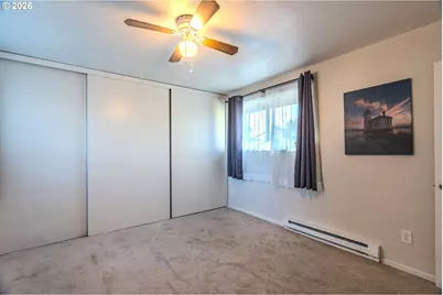 1802 NE Hogan Dr, Gresham, OR 97030 - Photo 28