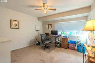 1802 NE Hogan Dr, Gresham, OR 97030 - Photo 24