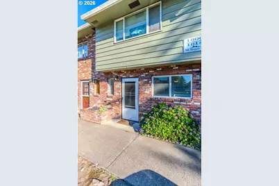 1802 NE Hogan Dr, Gresham, OR 97030 - Photo 8