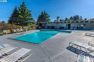 1802 NE Hogan Dr, Gresham, OR 97030 - Photo 10