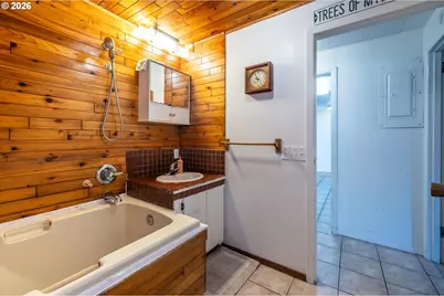 2150 Maine St, North Bend, OR 97459 - Photo 20