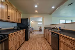 2150 Maine St, North Bend, OR 97459 - Photo 14