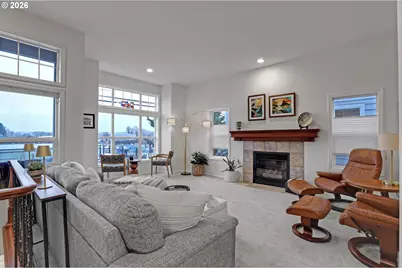 524 NE Bridgeton Rd, Portland, OR 97211 - Photo 2