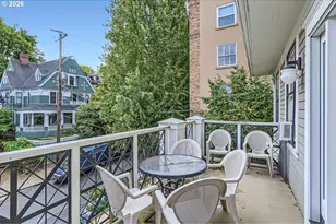2167 SW Yamhill St, Portland, OR 97205 - Photo 4