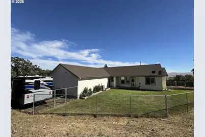 5 Birdie Ct, Goldendale, WA 98620 - Photo 2
