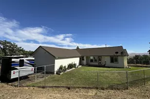 5 Birdie Ct, Goldendale, WA 98620 - Photo 2